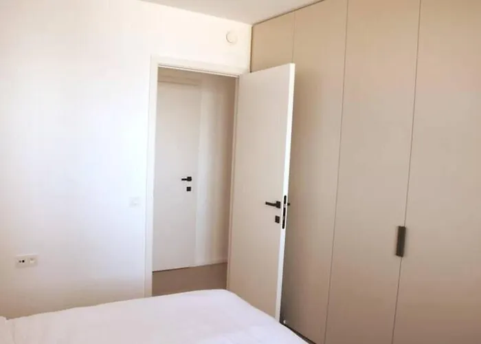 Luxueus&nieuw 2-slaapkamerappartement Met Garage Oostende