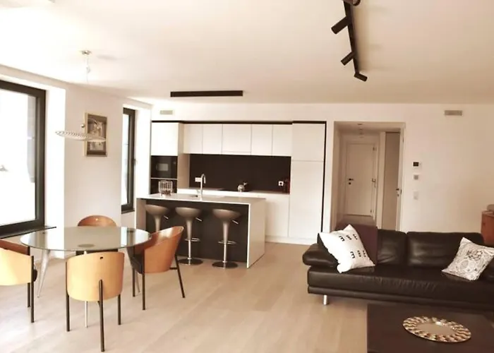 Appartement Luxueus&nieuw 2-slaapkamerappartement Met Garage *