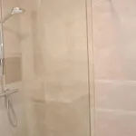 Luxueus & Nieuw 2-slaapkamerappartement Met Garage 아파트