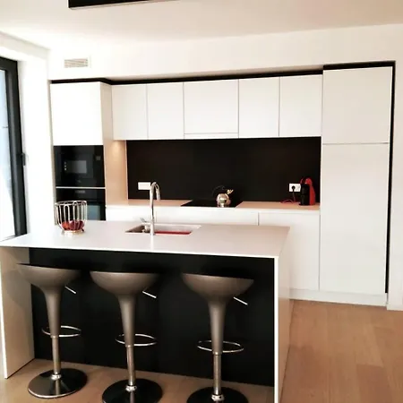 아파트 Luxueus & Nieuw 2-slaapkamerappartement Met Garage 오스텐드